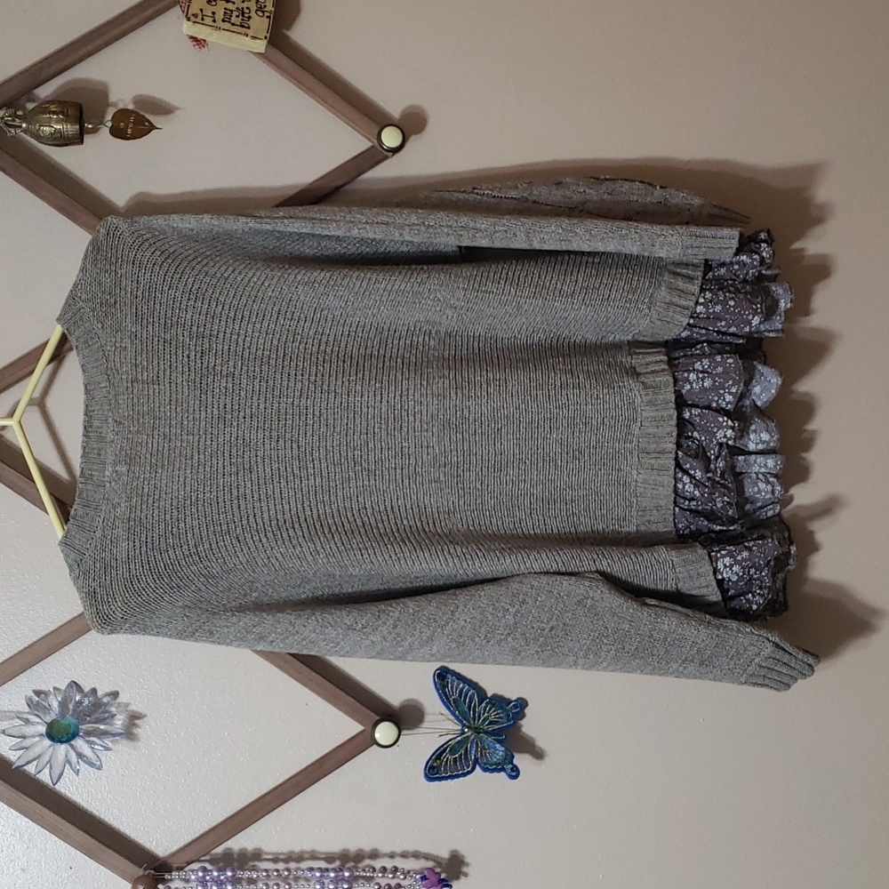 Layer Look Sweater - Picture 6 of 6